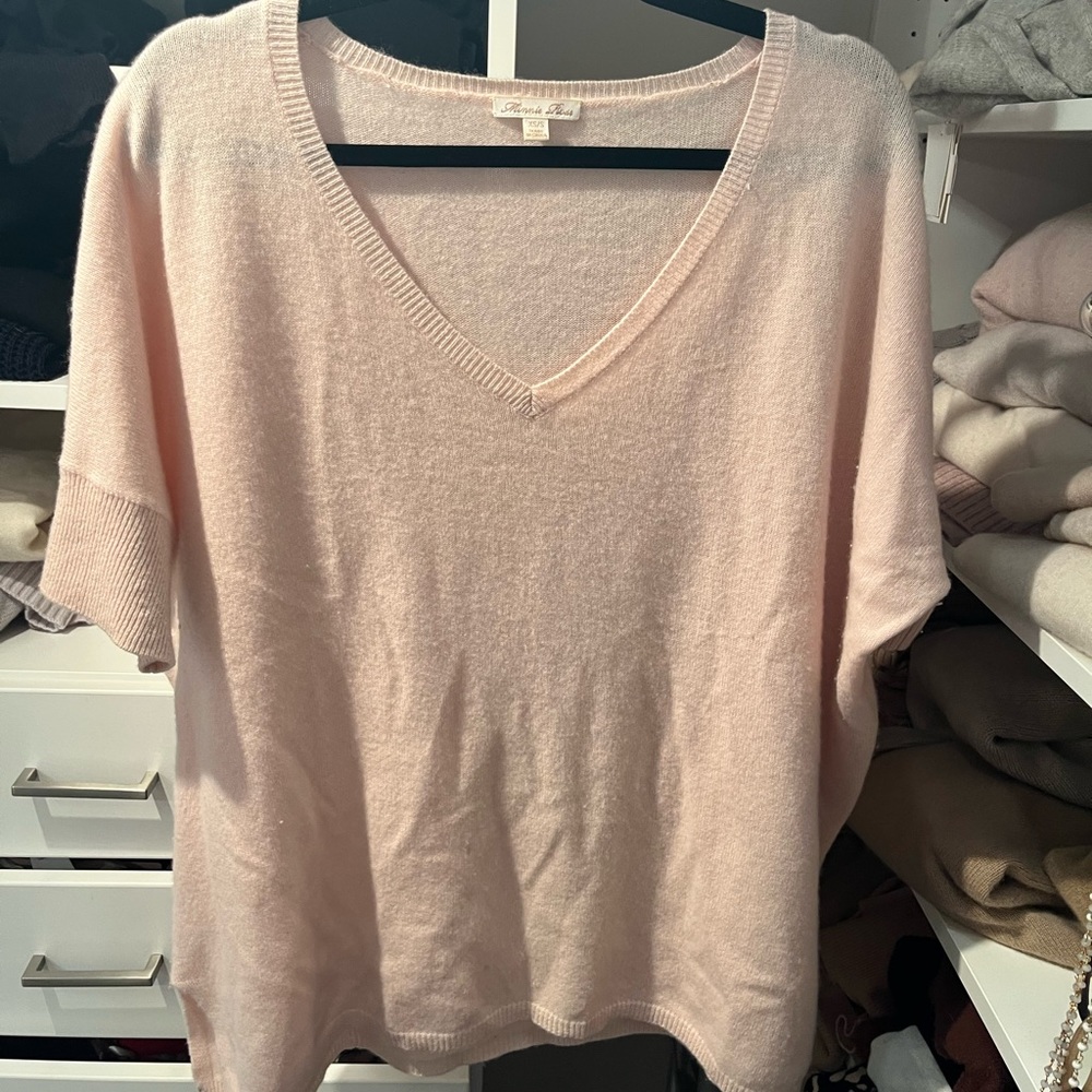 Soft pink minnie rose cashmere short sleeve